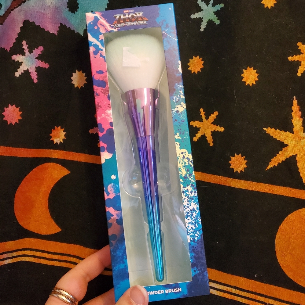 Thor Love and Thunder Blush Brush - NWT